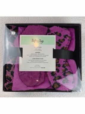 (NIB) SOFT & COZY CO. • Purple/Fuchsia Leopard Print Angel Wrap & Socks Gift Set